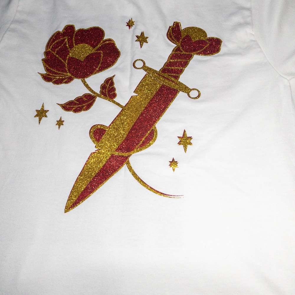 Inspirational Graphic Tee in White and Red - Picture 3 of 3